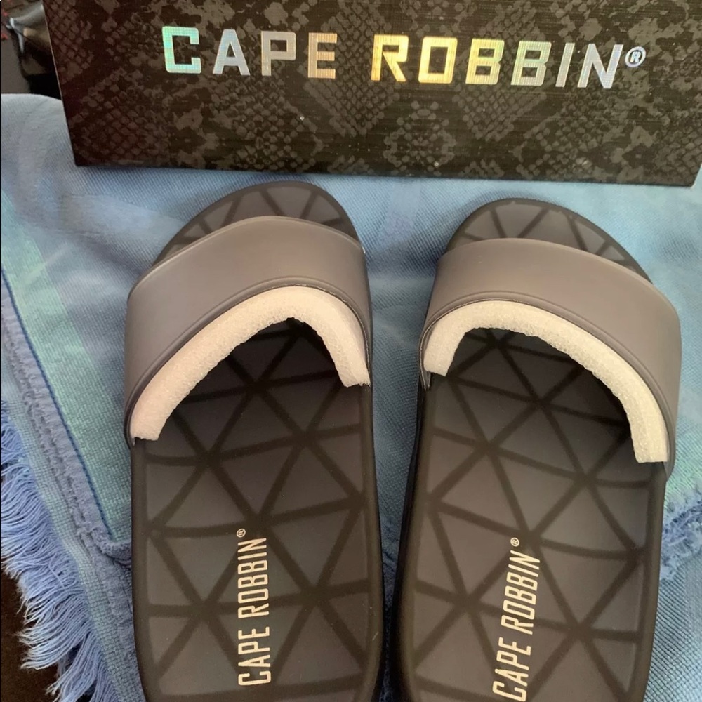 Cape Robbin Beachy Black Slides Sandals Flip Flops Size 7